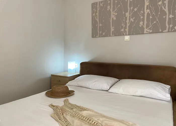 Bright And Cozy Near The Center *