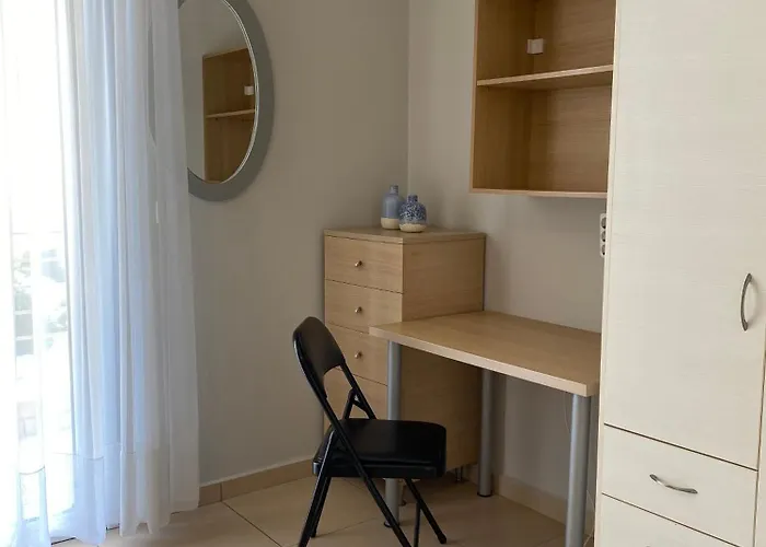 Bright And Cozy Near The Center